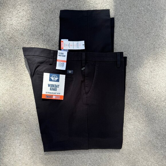 NWT Dockers Workday Khakis Straight Fit 40/30 BLACK - Picture 1 of 4